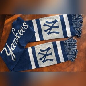 MLB New York Yankees Winter Scarf